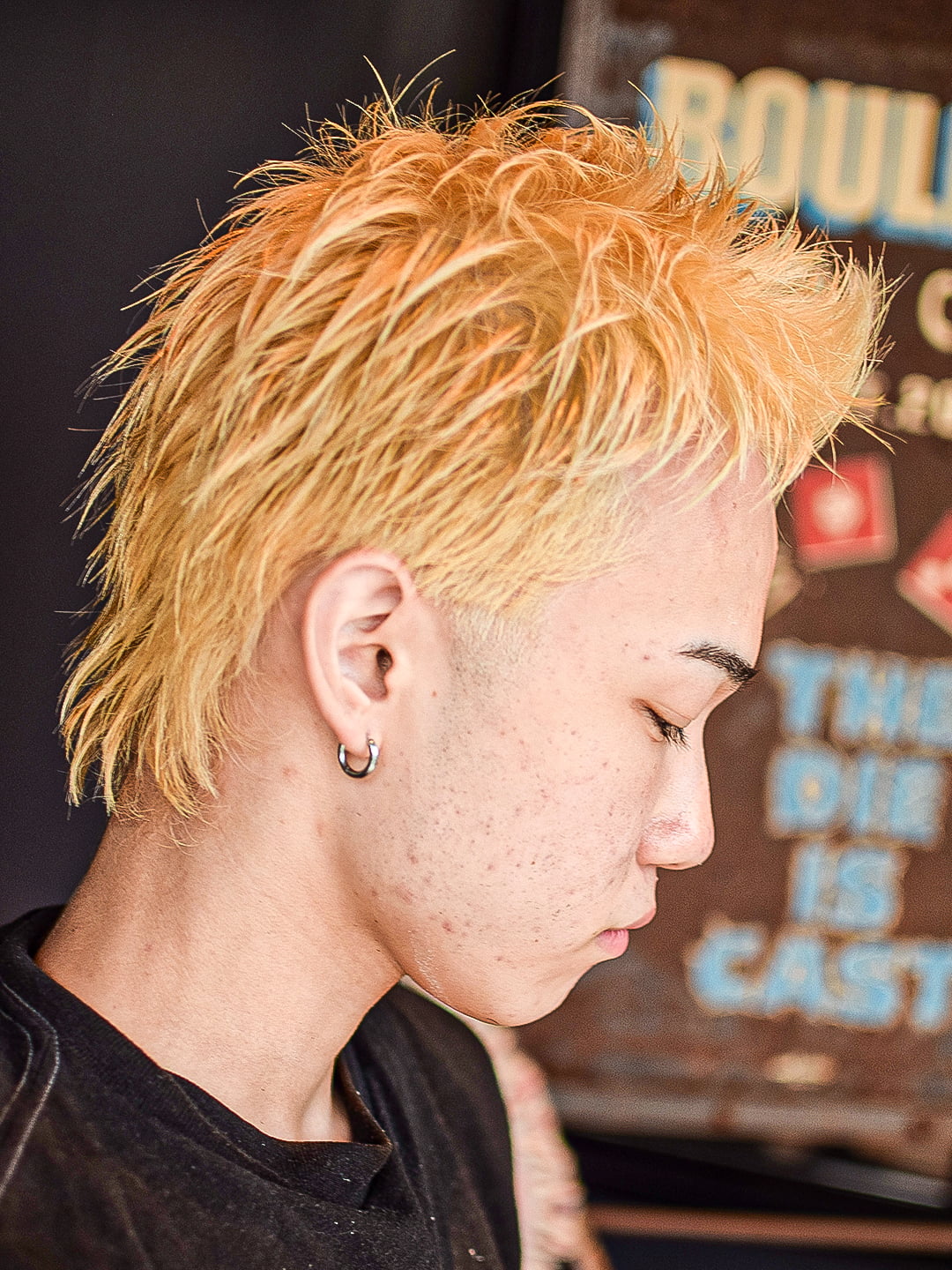 毛先に動きが出にくく、ボリュームも出づらいくせ毛